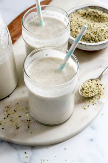 hemp milk in two glasses